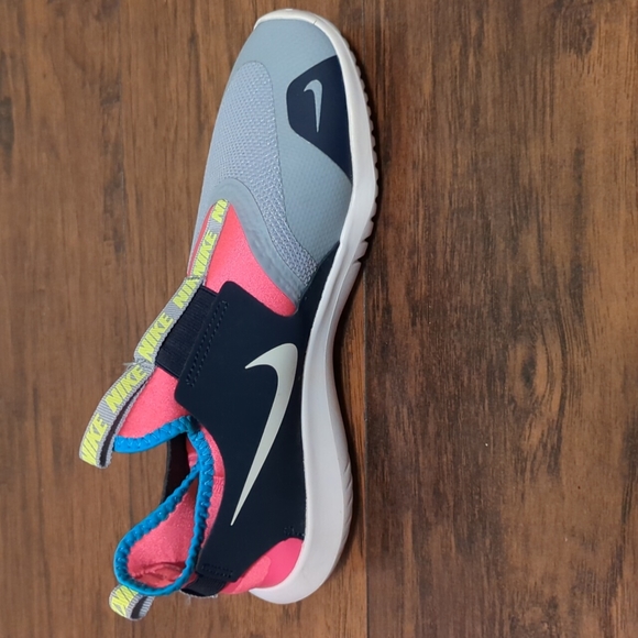 7Y Nike - Picture 4 of 5